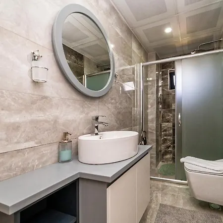 Lux W Balcony Pool Sauna Garden In ヴィラ *