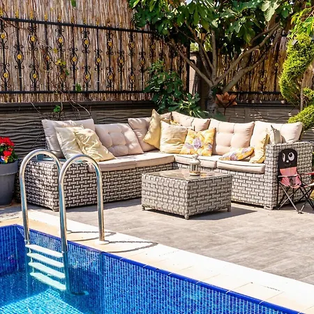 Lux W Balcony Pool Sauna Garden In アンタルヤ
