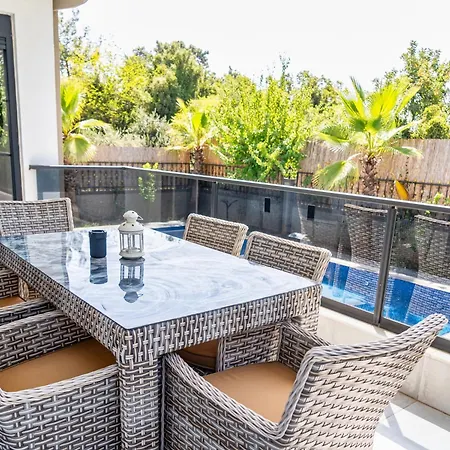 Lux W Balcony Pool Sauna Garden In アンタルヤ