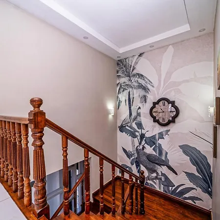 Villa Lux W Balcony Pool Sauna Garden In