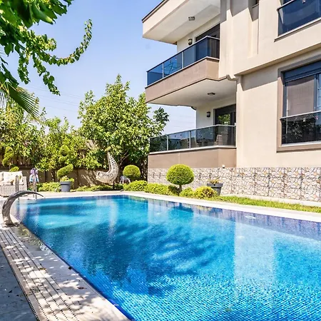 Lux W Balcony Pool Sauna Garden In Villa